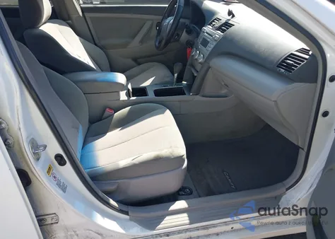 2011 Toyota Camry Le from USA, damaged, VIN 4T1BF3EK3BU686089